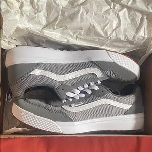 Vans Men's Gray and White Mesh Sneakers